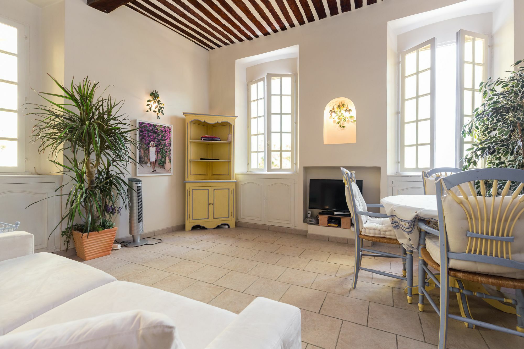 Charming Port View Studio: Steps from Palais, Cannes Exterior photo